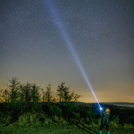 20220306-032114-Canon-EOS-R5-_-35-mm-_-150-Sek.-bei-f-28-_-ISO-3200